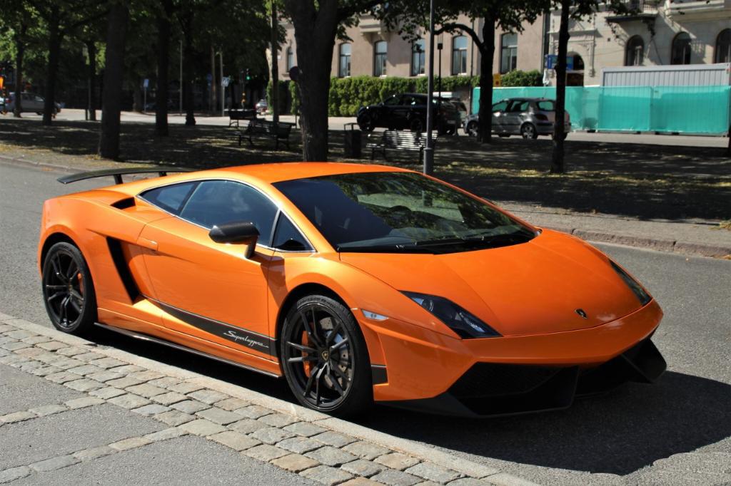 7785181410LAMBORGHINI570.jpg