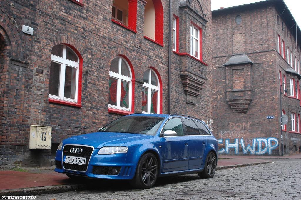 779294AUDIRS42935.jpg