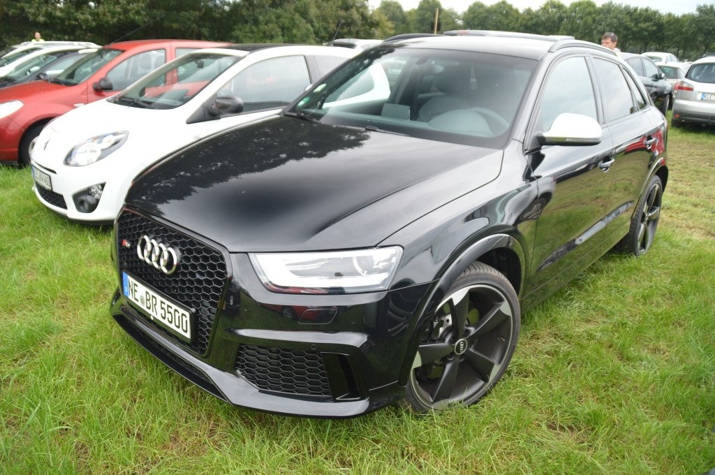 779414RSQ3570.jpg