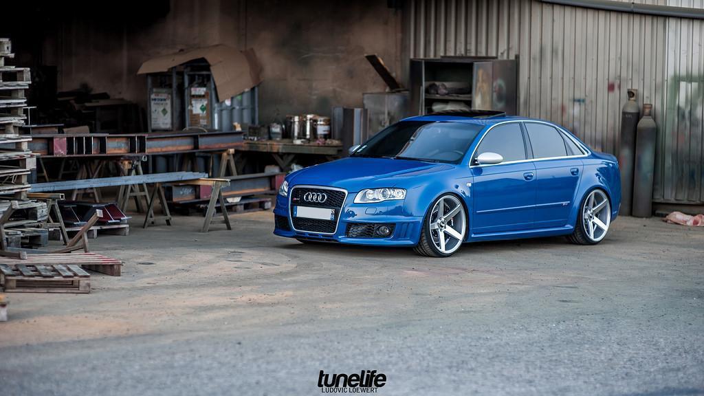 779778AUDIRS41404.jpg