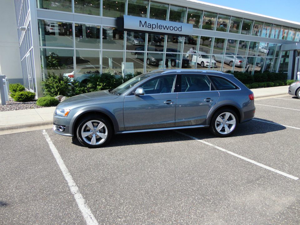 780561327AUDIA4ALLROAD.jpg