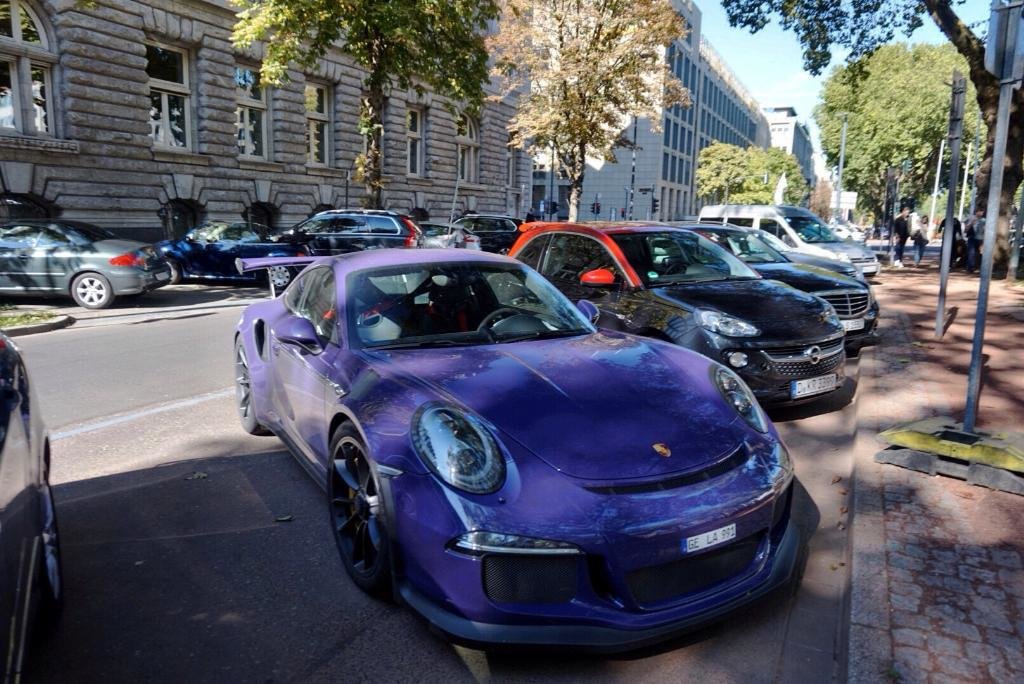 7809030136PORSCHE991GT3RS.jpg