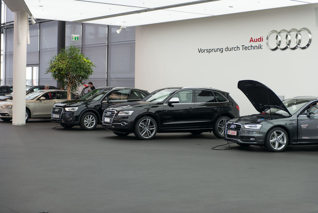 781421AUDISQ5234.jpg