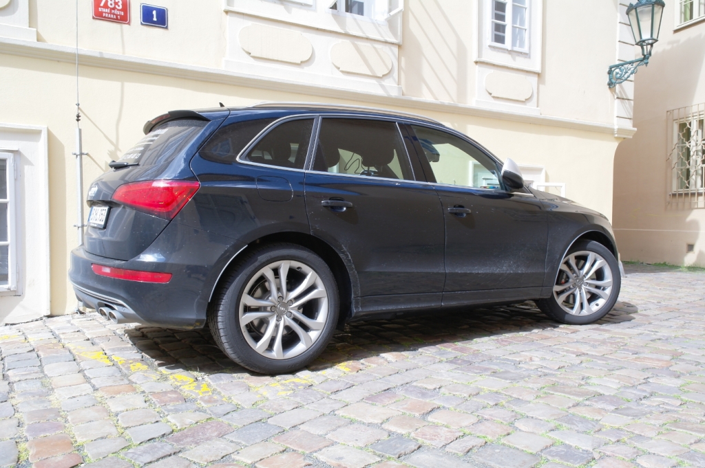 783792AUDISQ5499.jpg