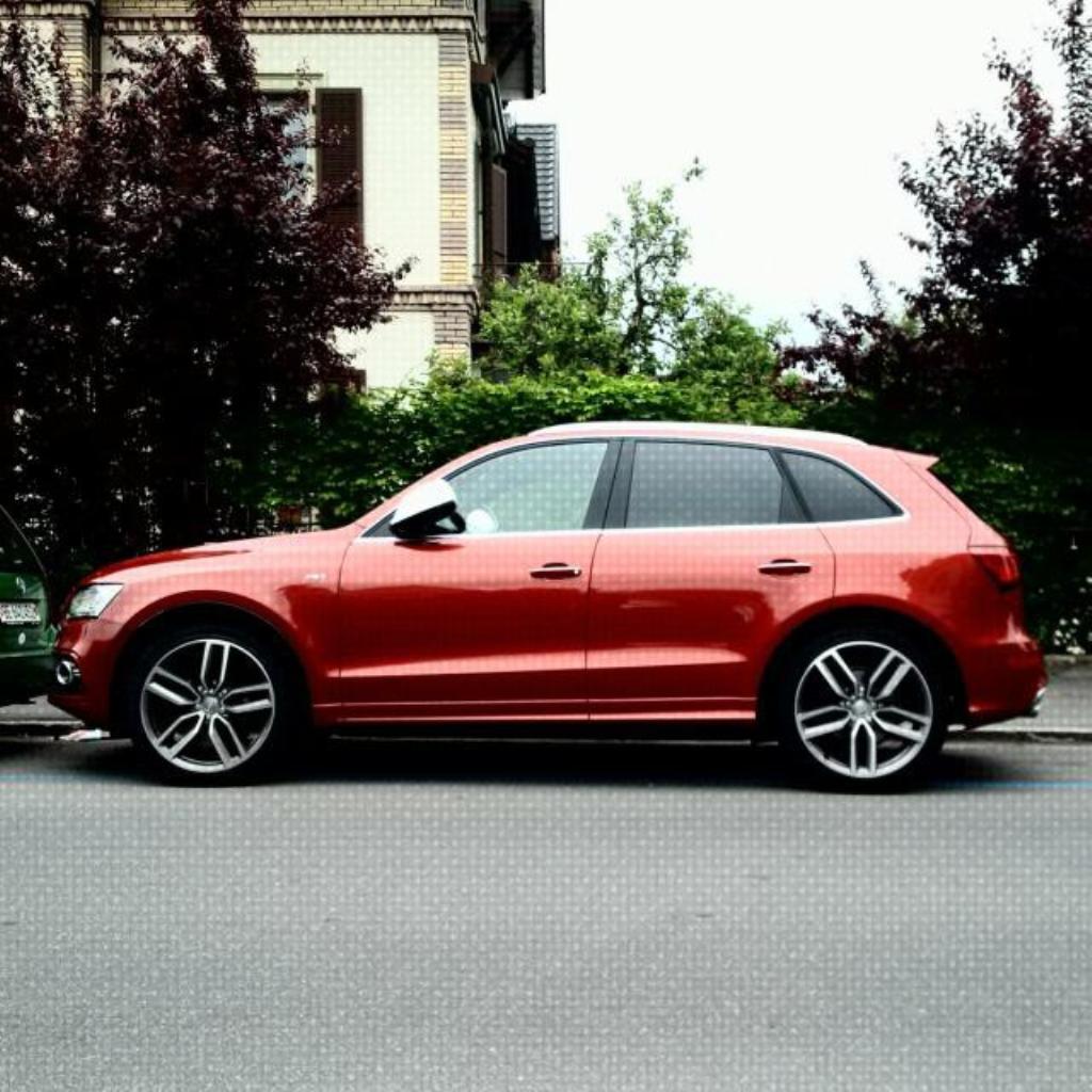 783848AUDISQ51562.jpg