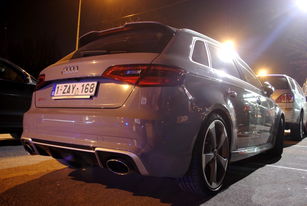 783925RS38V0994.jpg