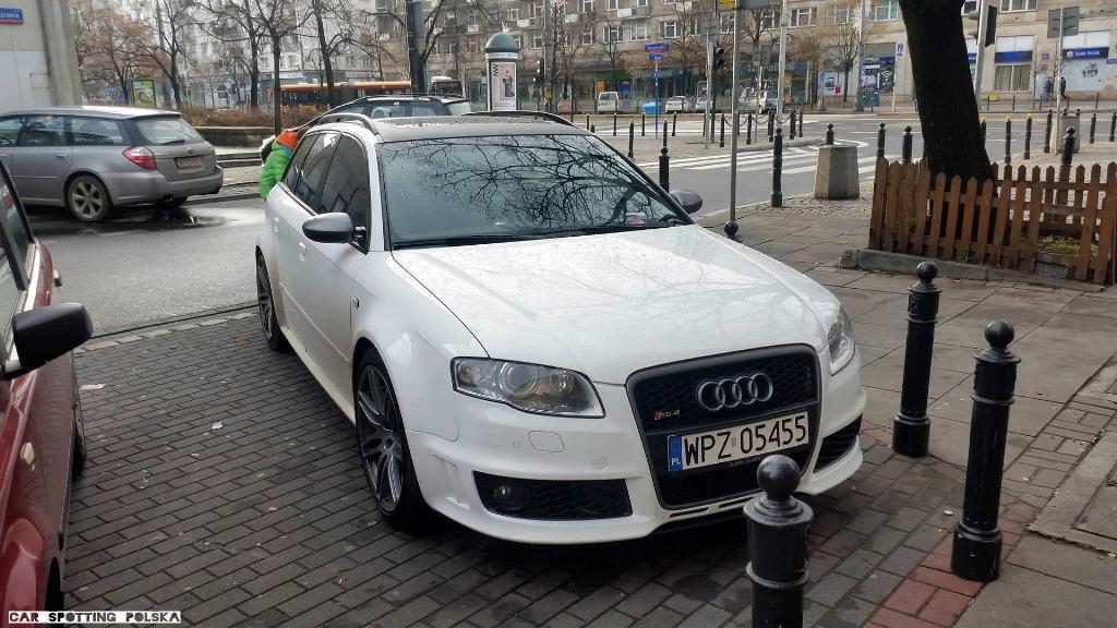 784479AUDIRS43002.jpg