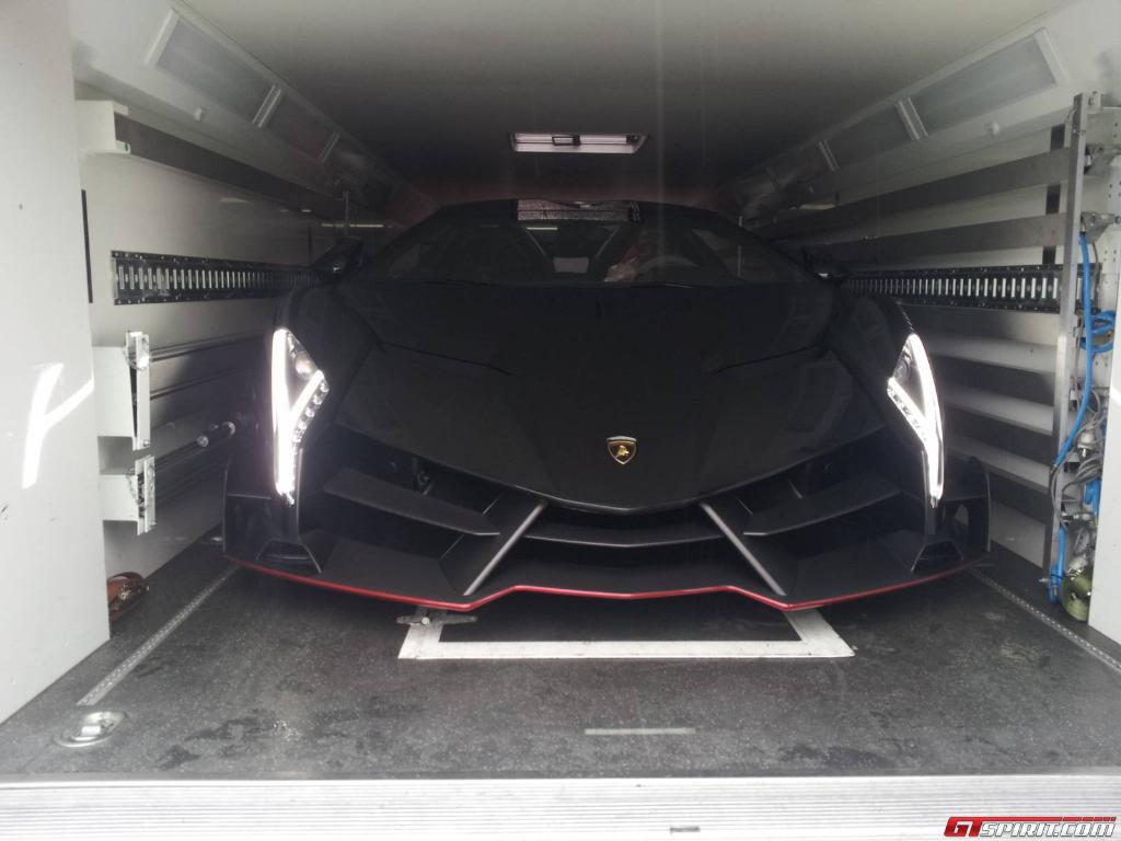 784774VENENO83.jpg