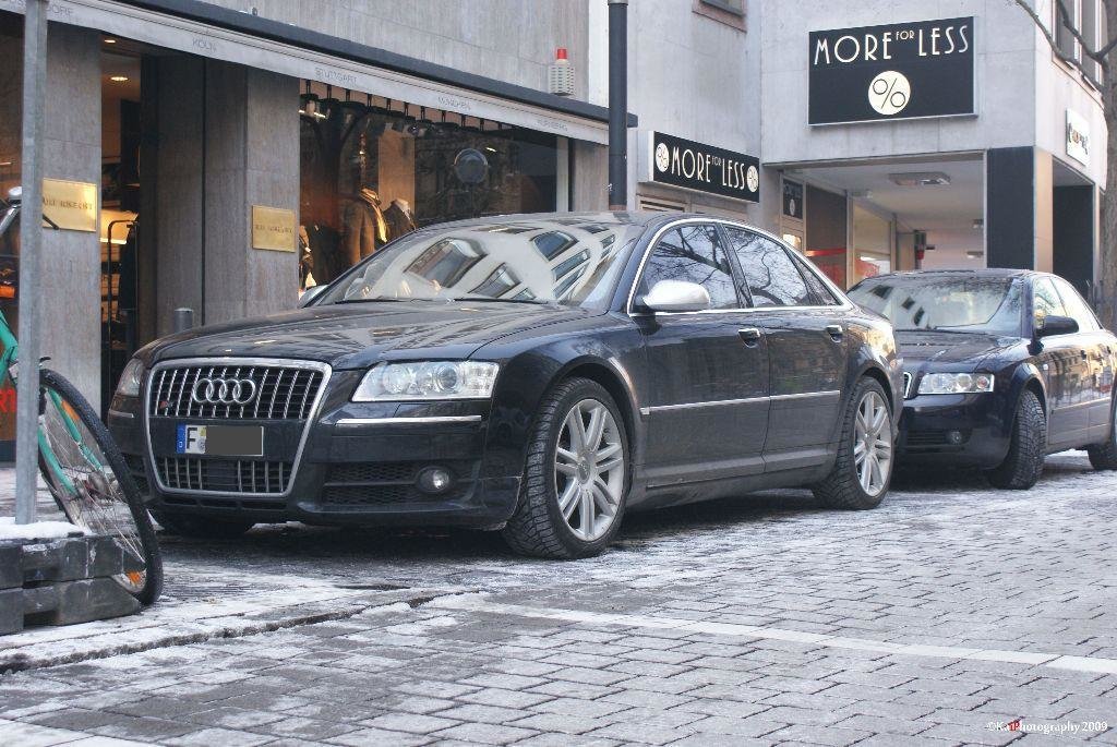 784847427S8D3.jpg