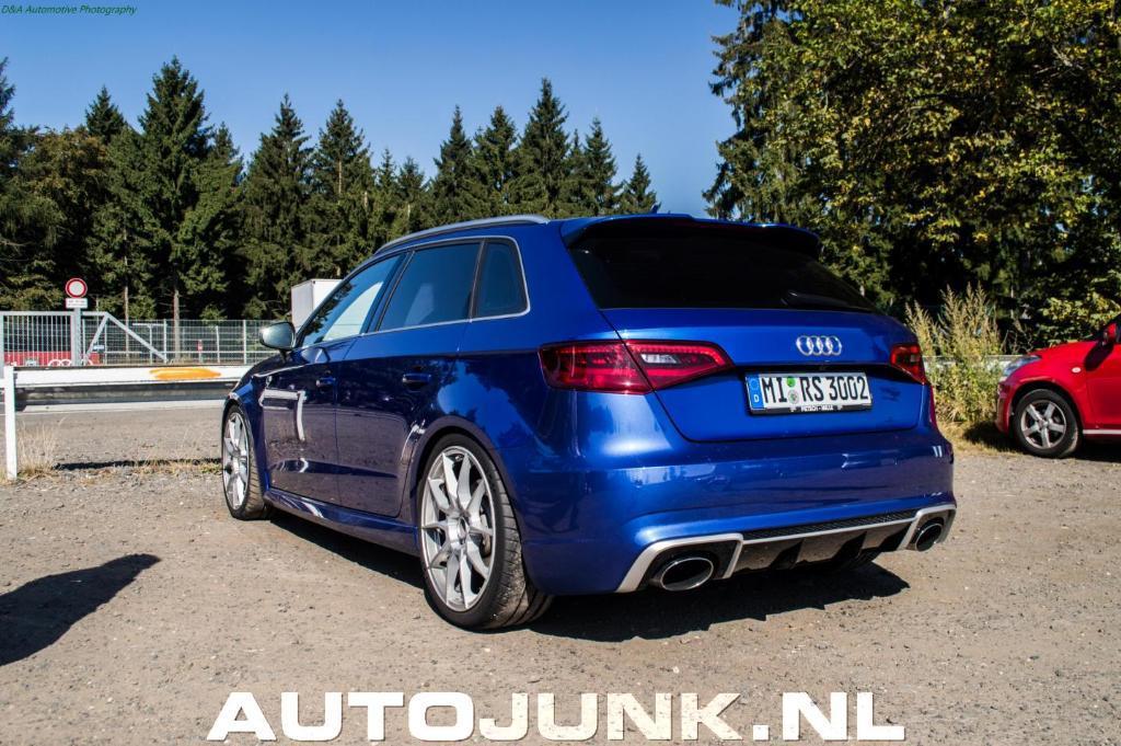 784981RS38V1801.jpg