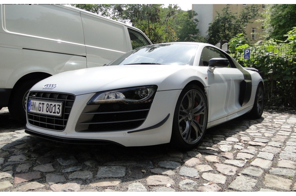 785000R8GT199ESQUIROU.jpg