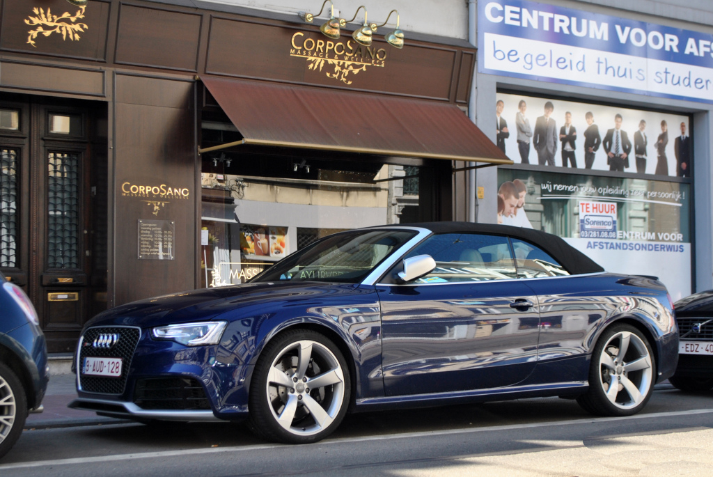 785381224RS5CABRIOLET.jpg