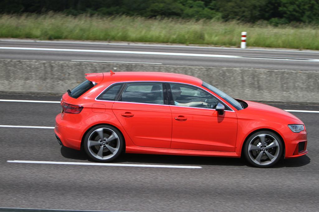 785895RS38V2005.jpg