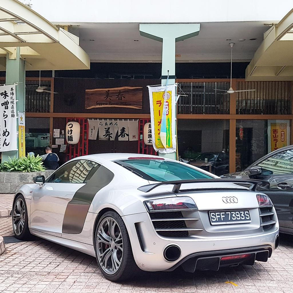 786499R8GT1776.jpg