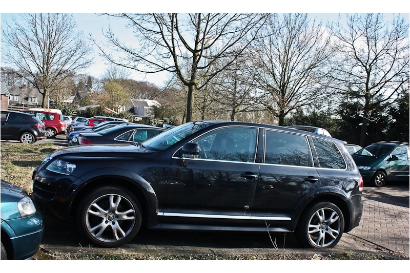 786942W12TOUAREG057ESQUIROU.jpg