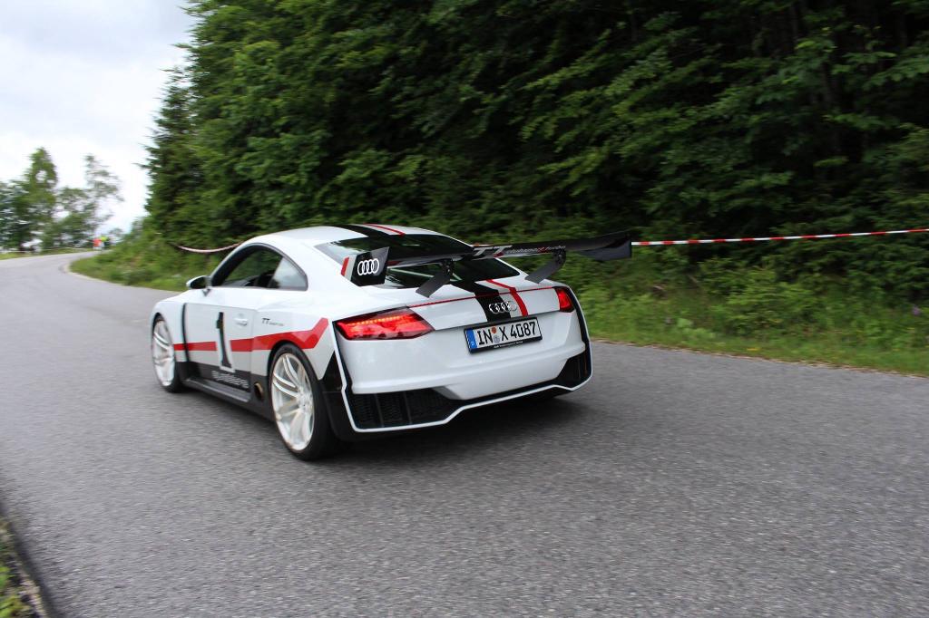 7872311511QUATTROLEGENDE2017.jpg