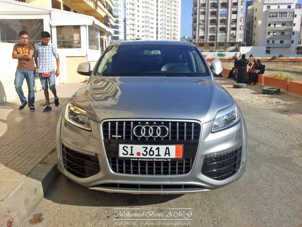 788730966Q7V12.jpg