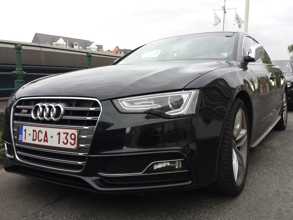 789171104S5SPORTBACK.jpg
