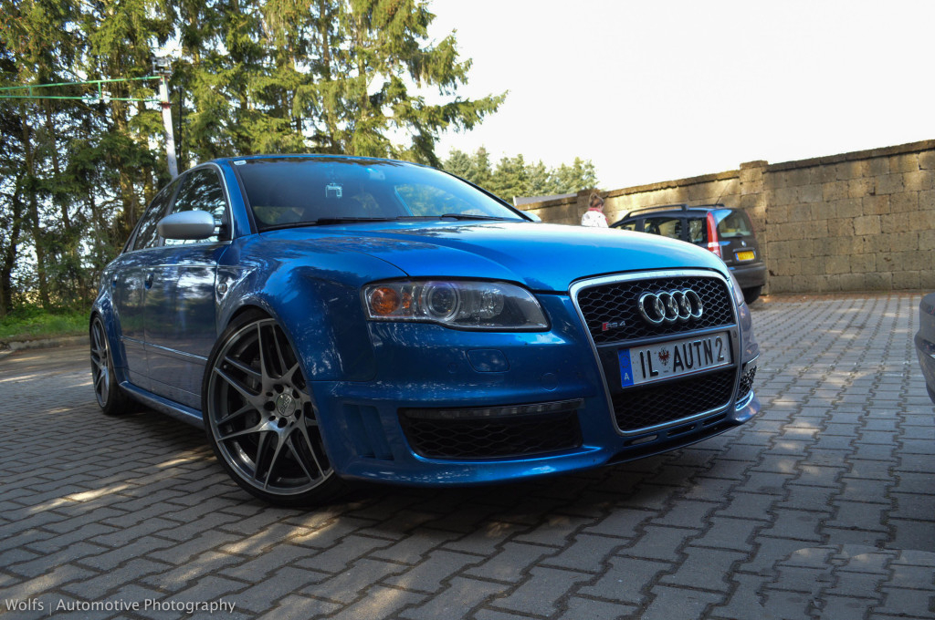 791710AUDIRS42003.jpg