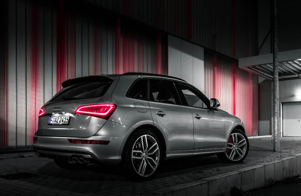 792265AUDISQ51644.jpg