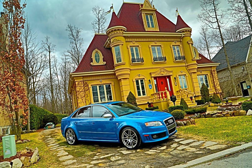 792487AUDIRS42012.jpg