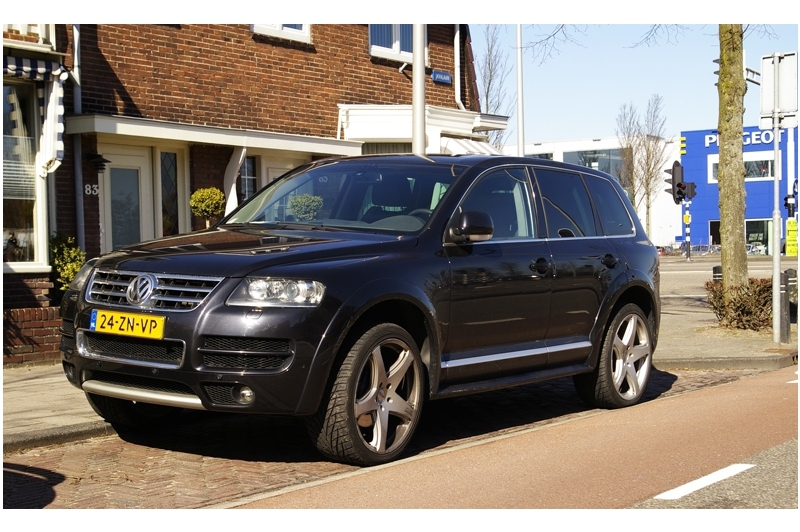 793647W12TOUAREG053ESQUIROU.jpg