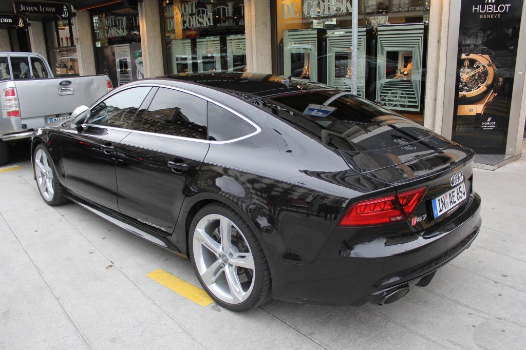 793725RS7413.jpg