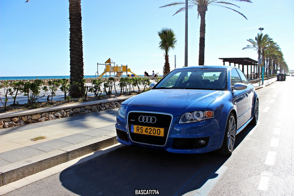 794649AUDIRS4994.jpg