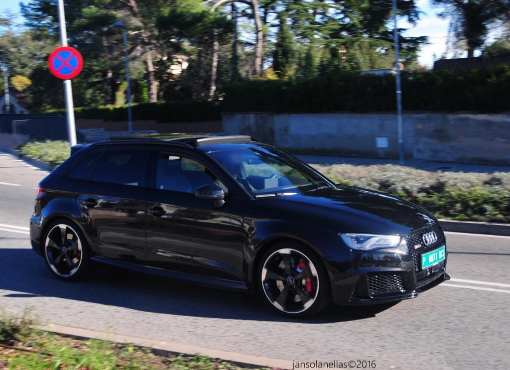 795163RS38V1854.jpg