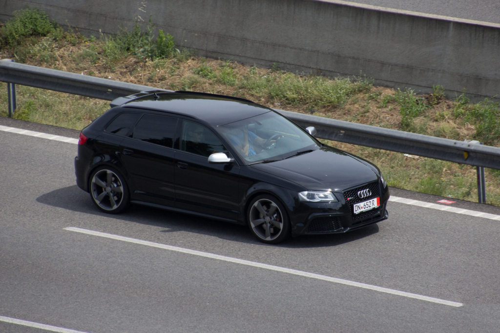 7956331758RS3.jpg
