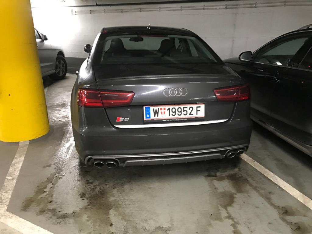 796646S6C72339.jpg