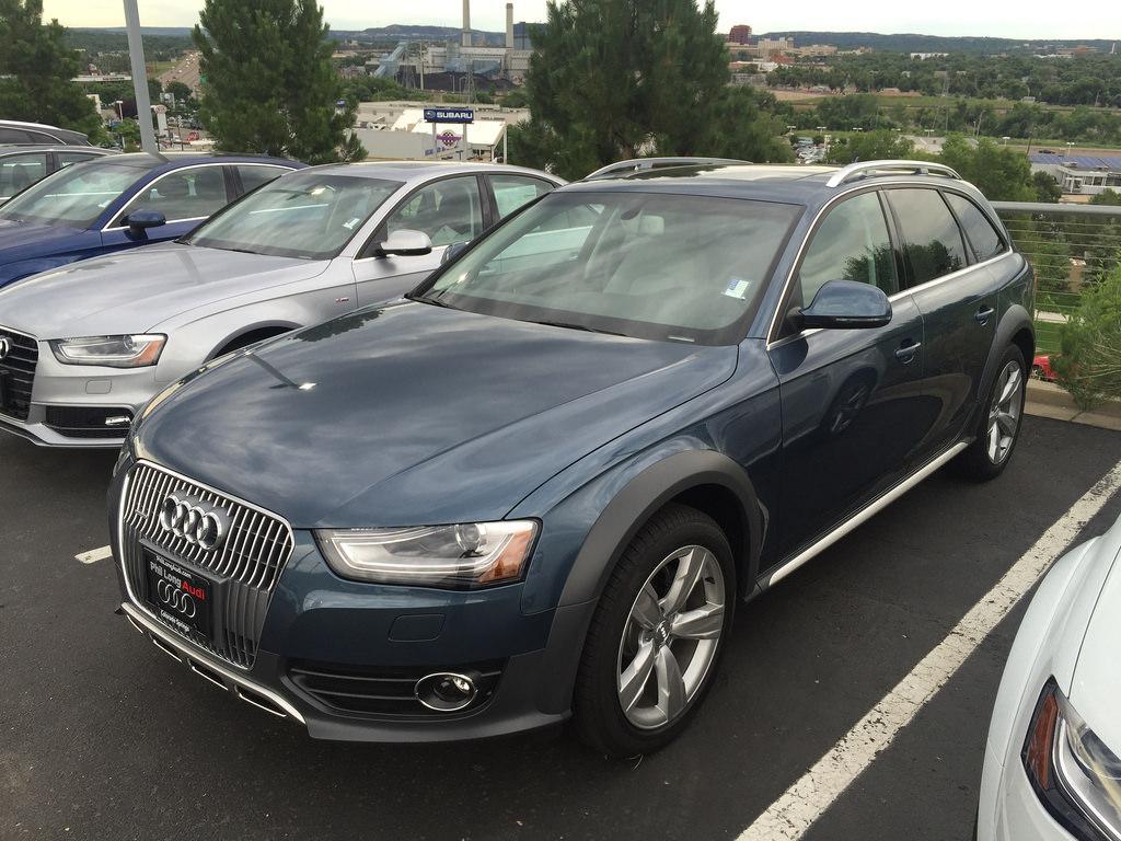 7967471413AUDIA4ALLROAD.jpg