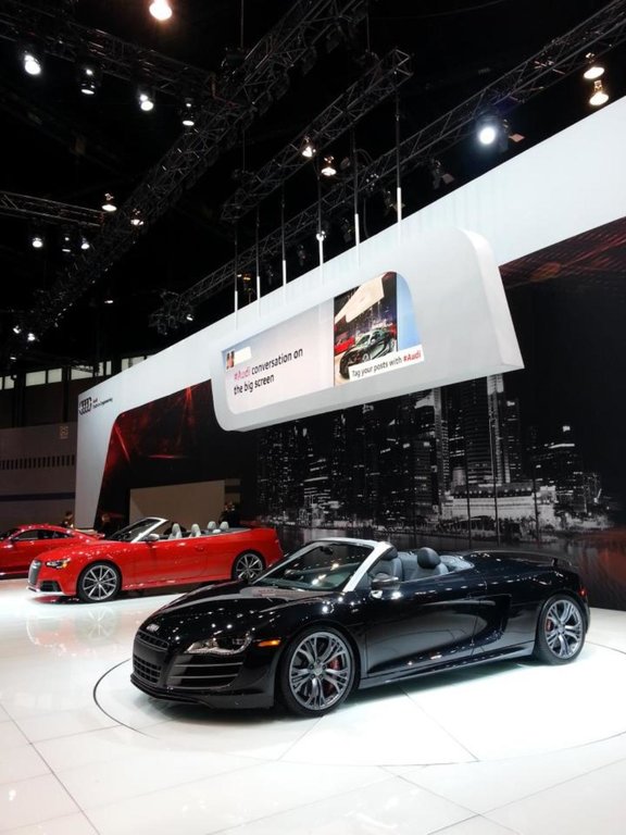 797119R8GT824.jpg