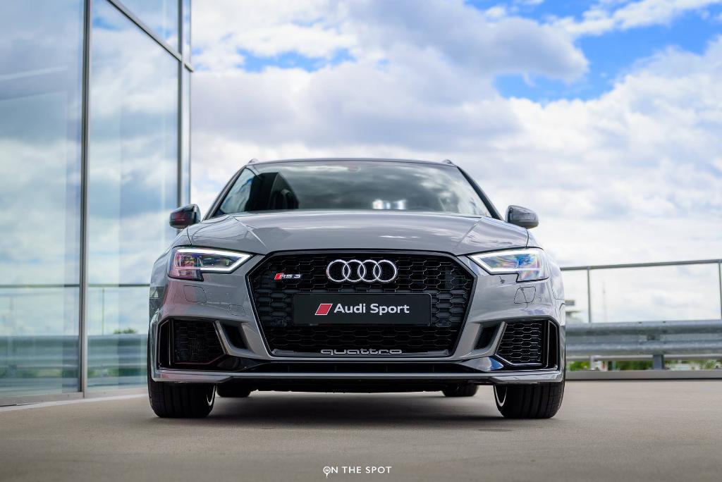 797437RS38V3043.jpg