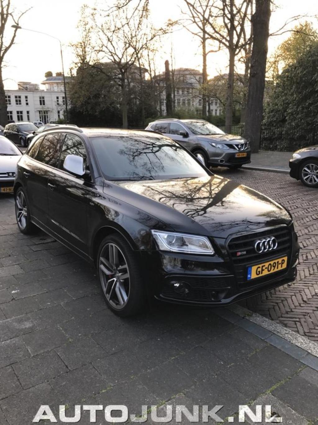 797653AUDISQ52401.jpg