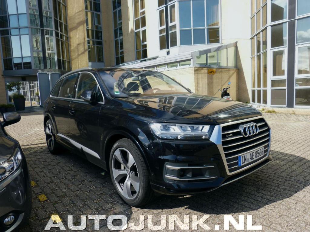798121Q7MK2367.jpg