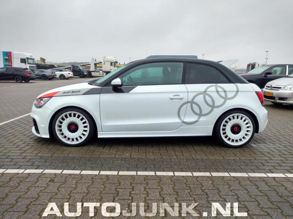 798631A1QUATTRO1027.jpg