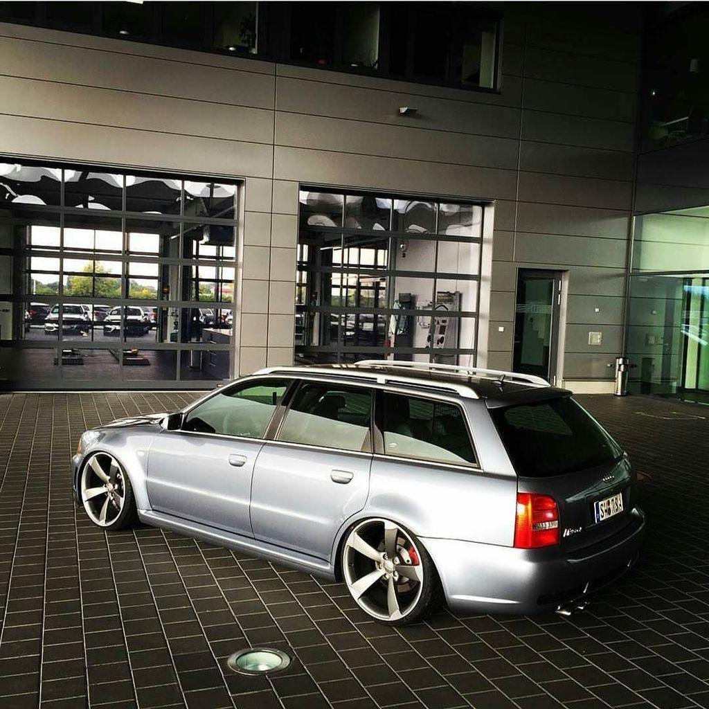 798686AUDIRS4B50110.jpg