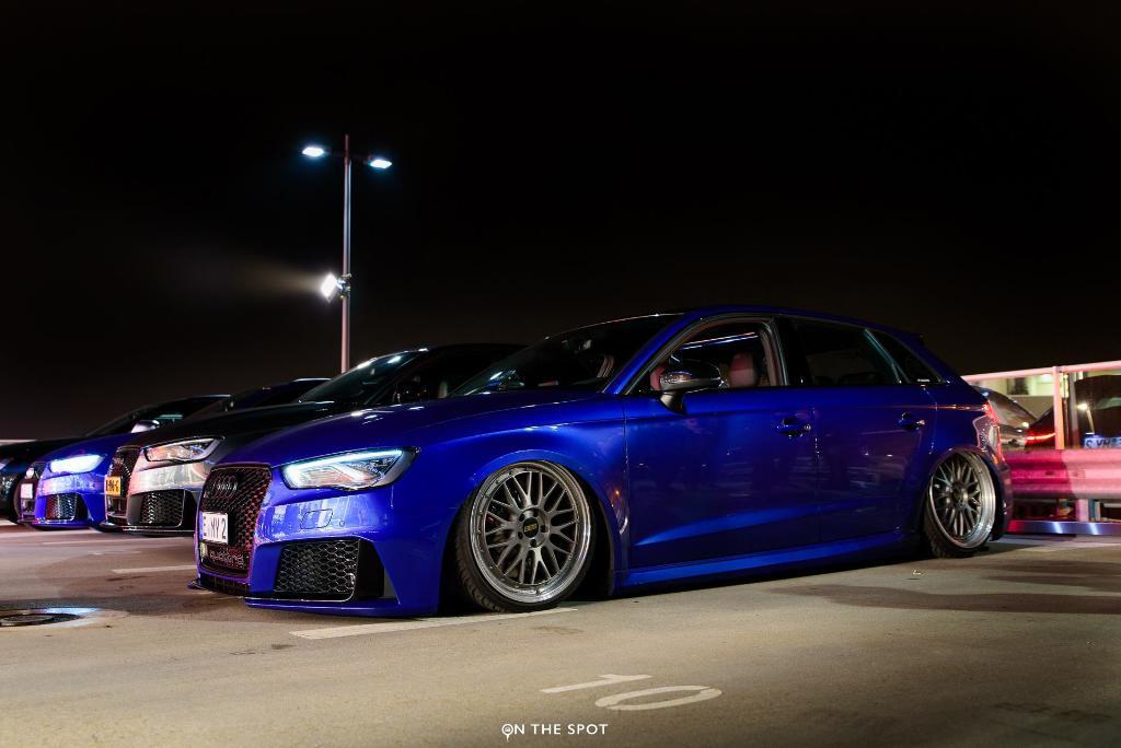 799523RS38V2070.jpg