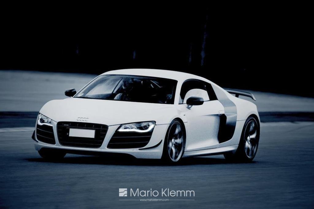 799891R8GT823.jpg