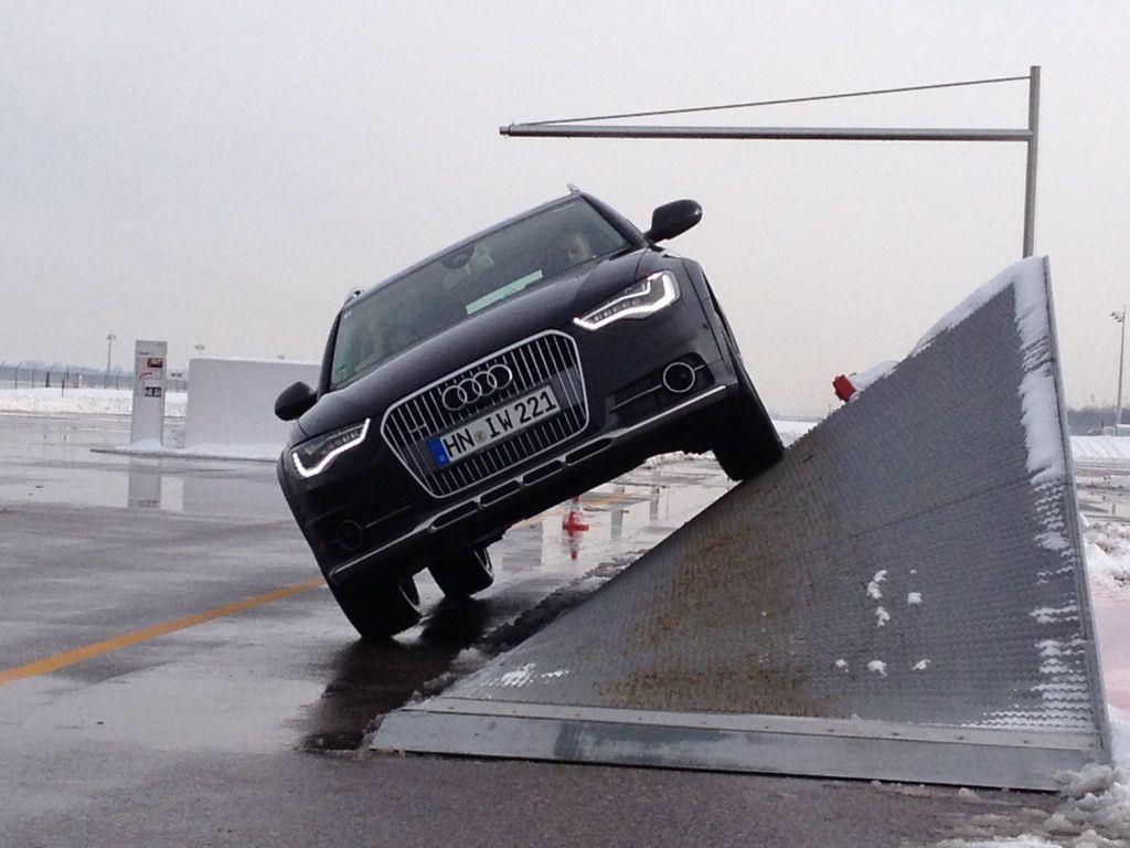 800260297AUDIA6C7ALLROAD.jpg