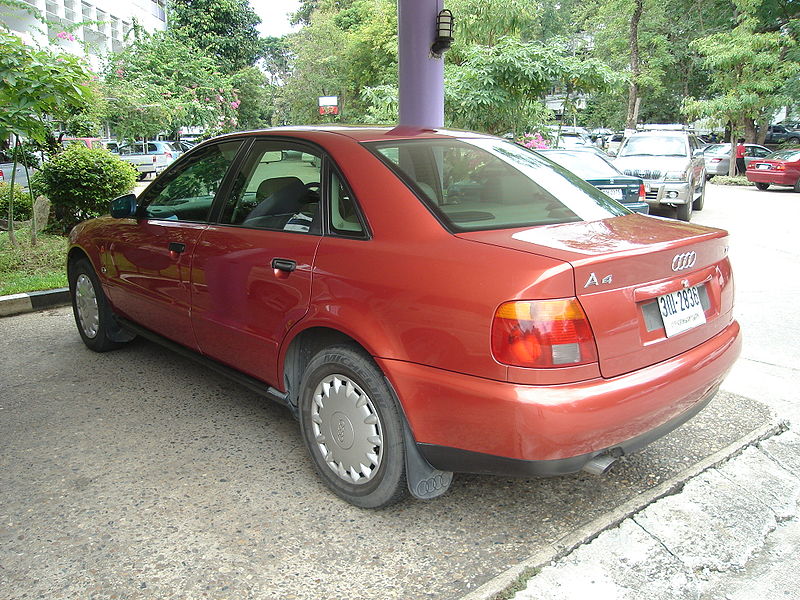 800px-Audi_A4_B5_1.jpg