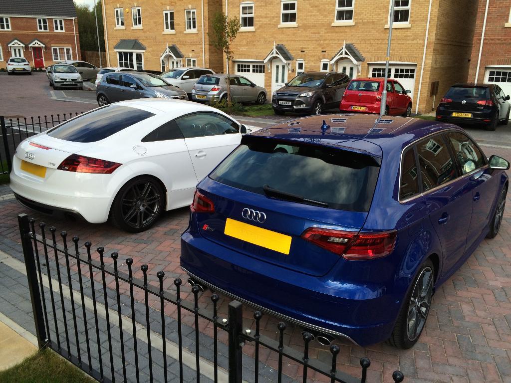 801429S38V826.jpg