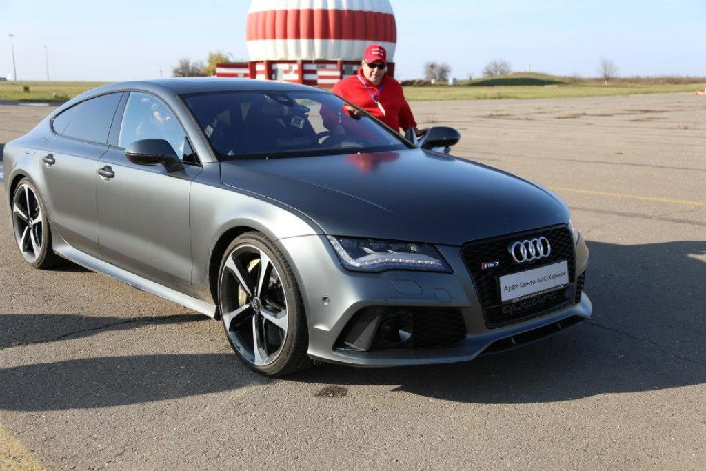 801487RS7191.jpg