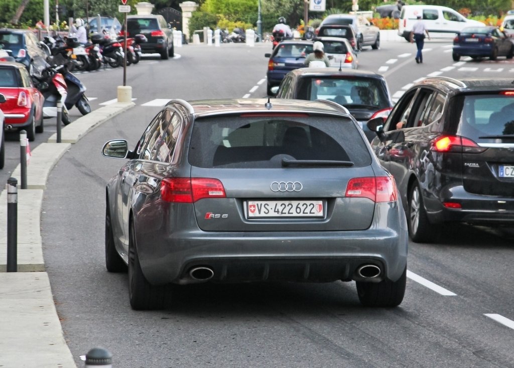 801736RS61242.jpg
