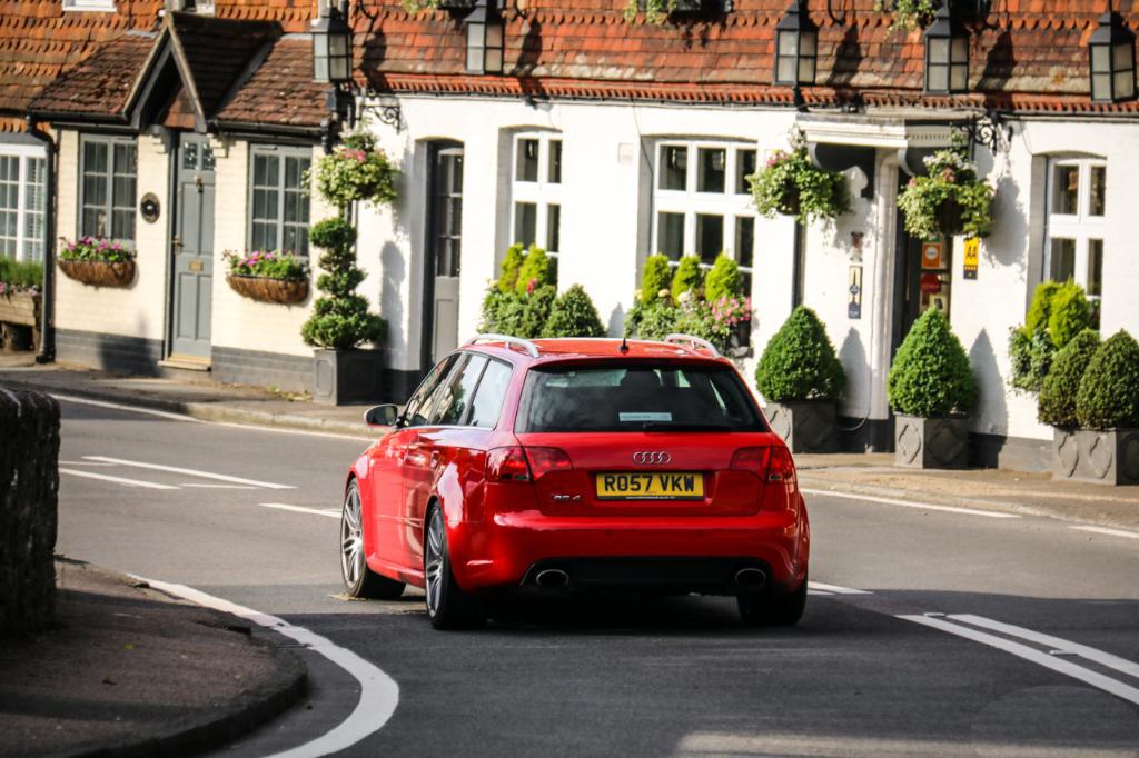 802502AUDIRS42722.jpg
