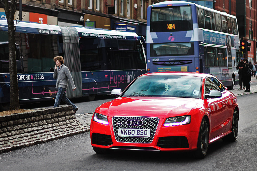 802744AUDIRS5777.jpg