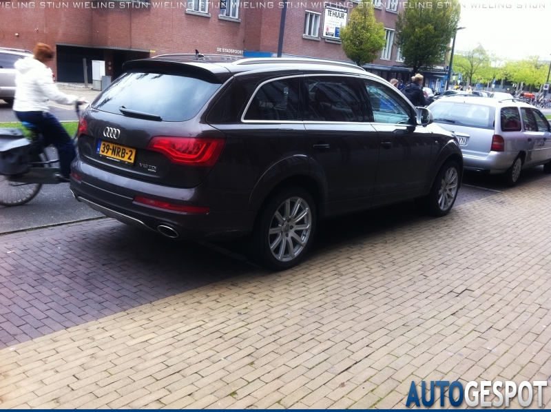 803785095Q7V12ESQUIROU.jpg