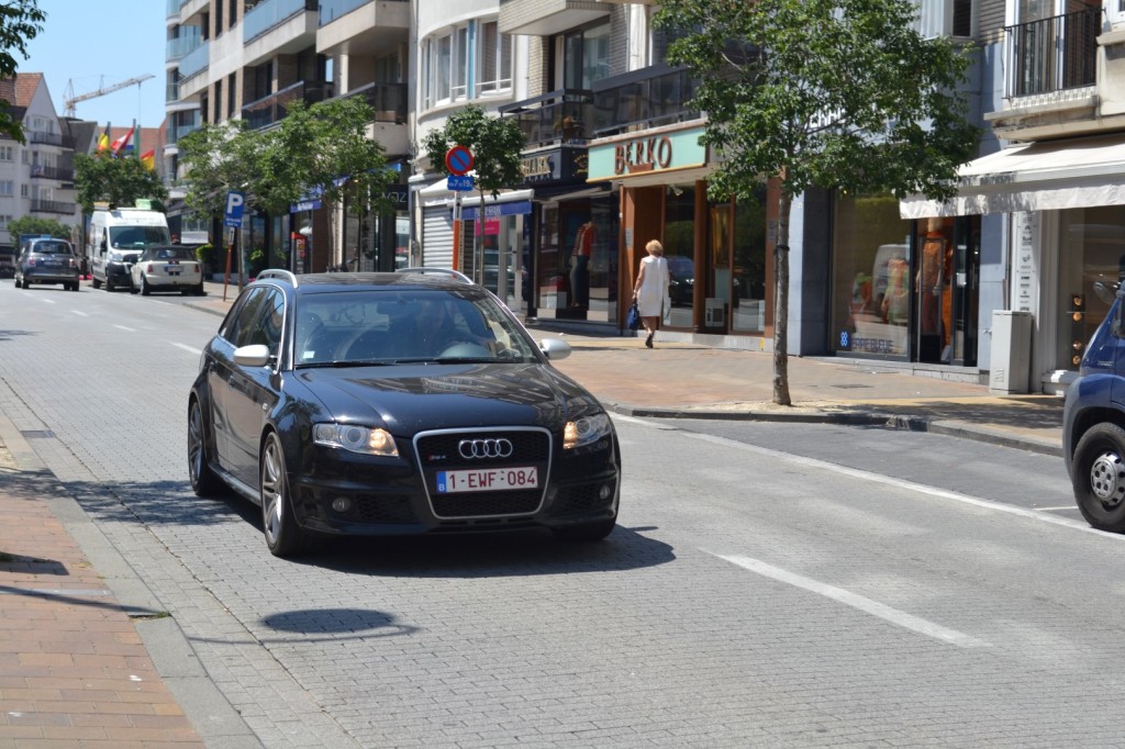 804302AUDIRS42098.jpg
