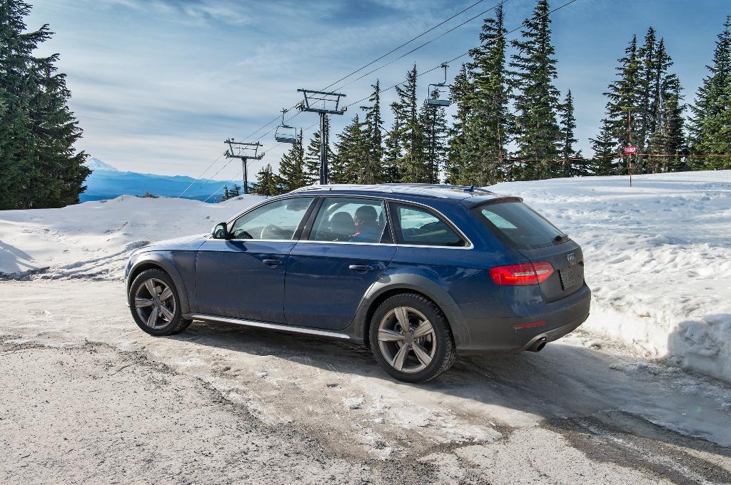804421886AUDIA4ALLROAD.jpg